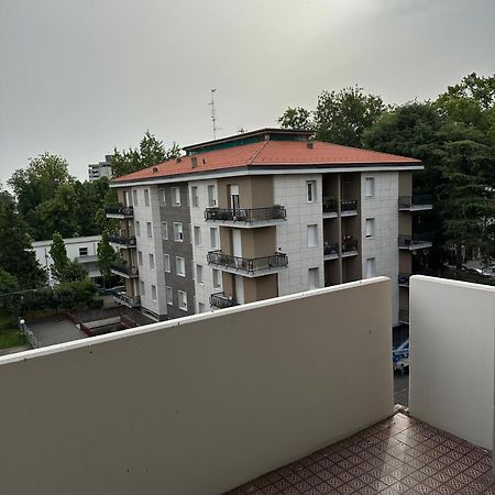 Olimpia House - Camere Accoglienti In Posizione Strategica Reggio Emilia Exterior photo
